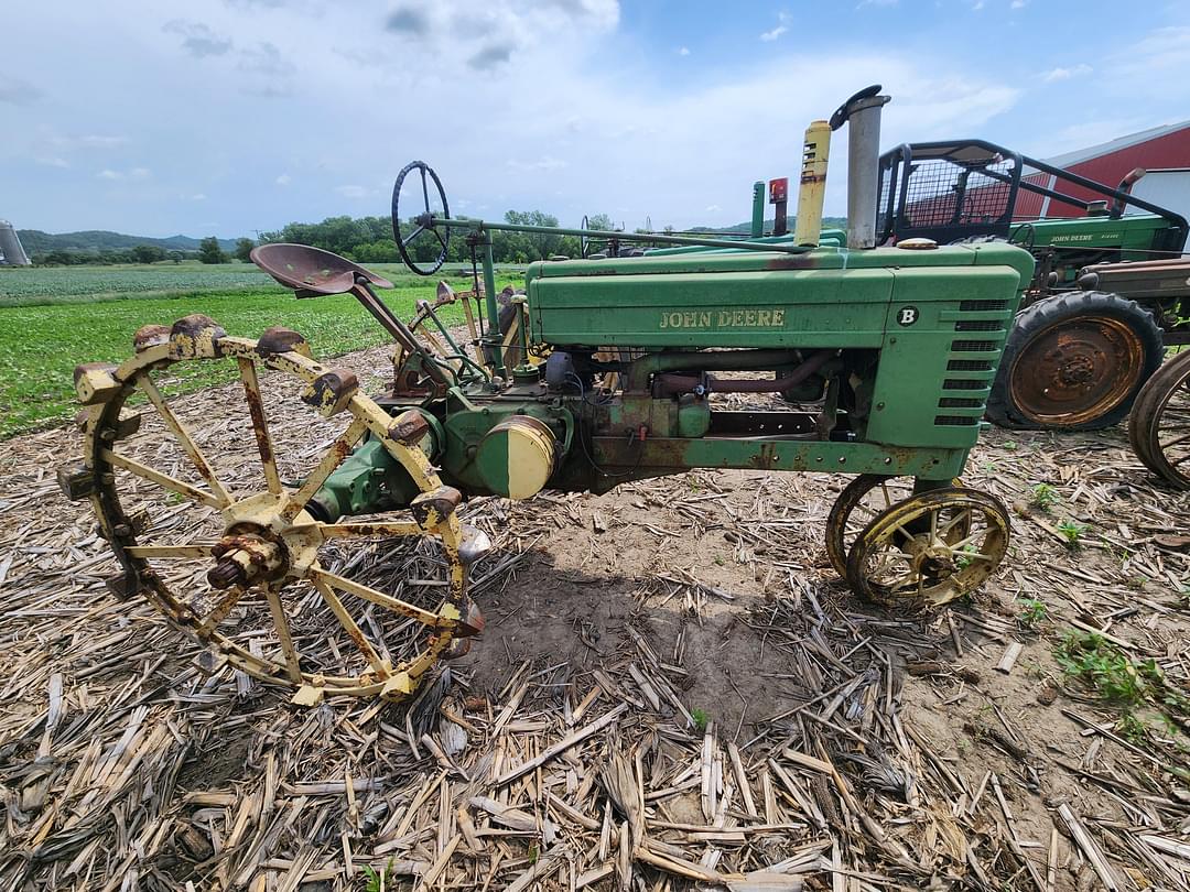 Image of John Deere B Primary image