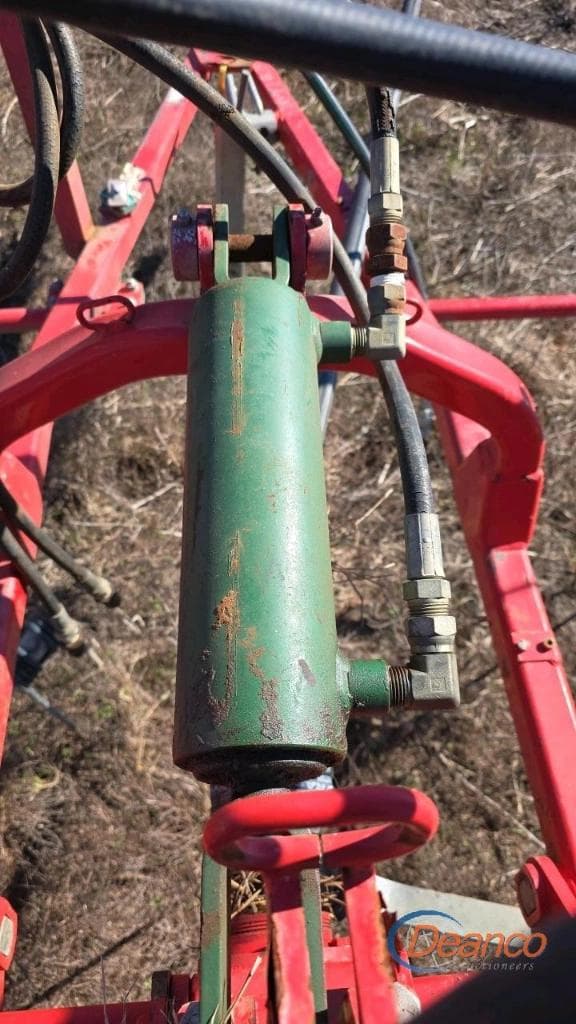 Image of Farm King G4V-570PTH equipment image 3