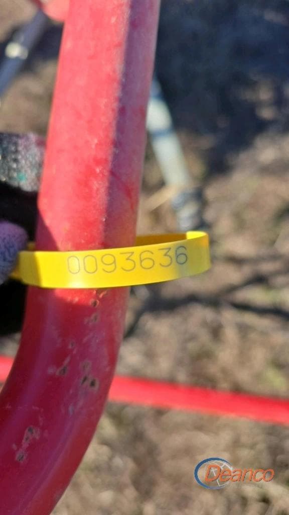 Image of Farm King G4V-570PTH equipment image 4