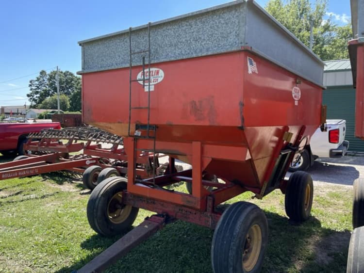 SOLD Ficklin 231 Harvesting Gravity Wagons Tractor Zoom