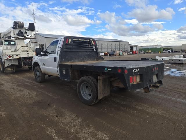 Image of Ford F-350 equipment image 4