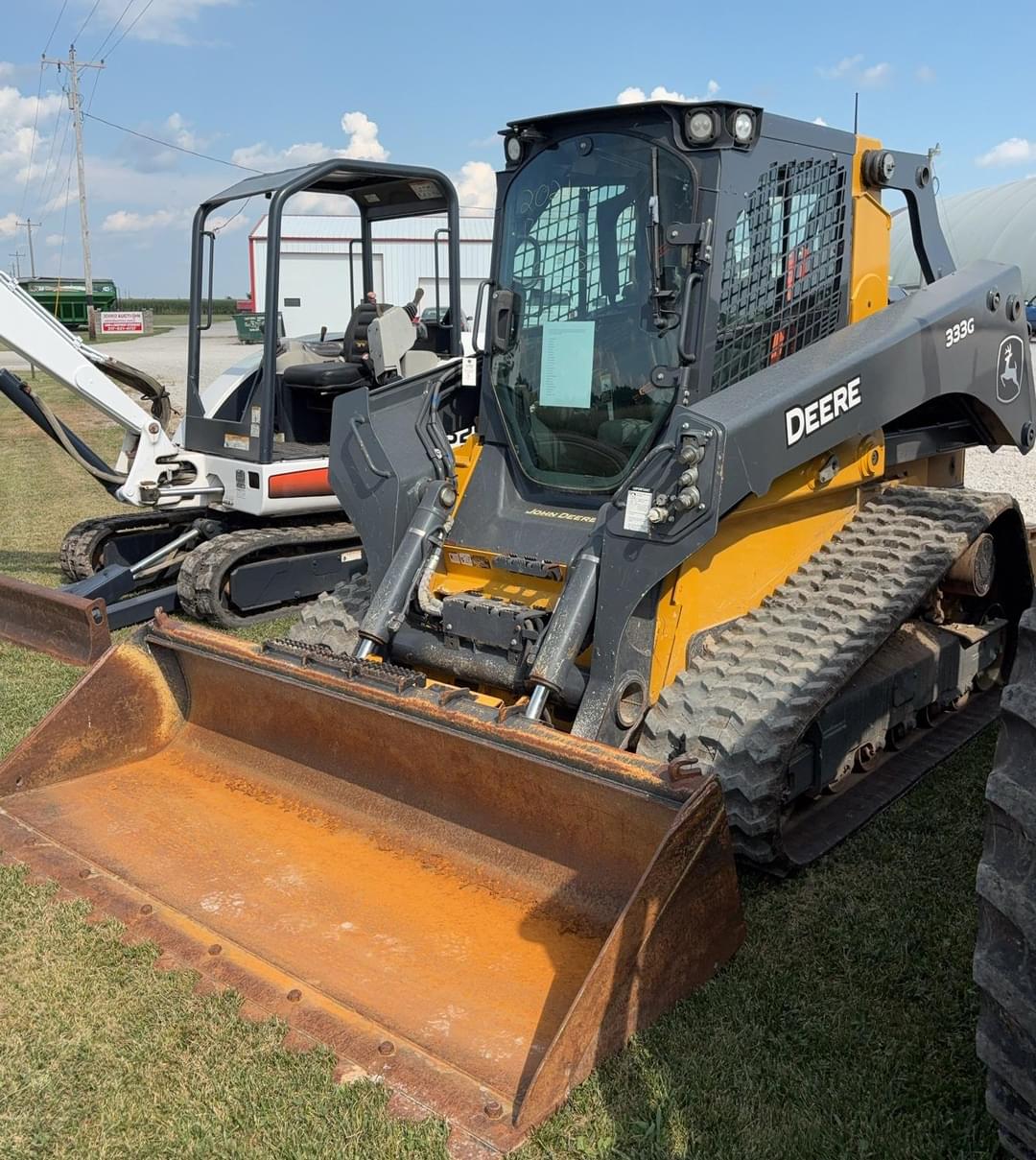 Image of John Deere 333G Primary image