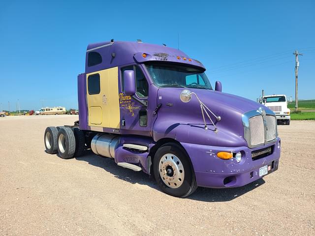 Image of Kenworth T200 equipment image 1