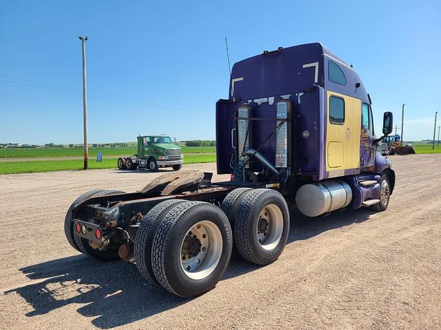 Image of Kenworth T200 equipment image 2