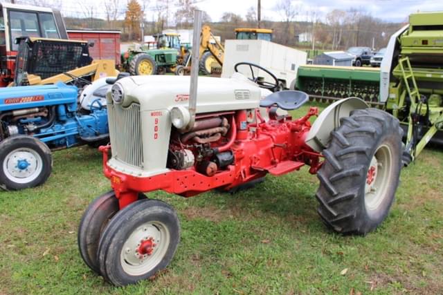Image of Ford 900 equipment image 2