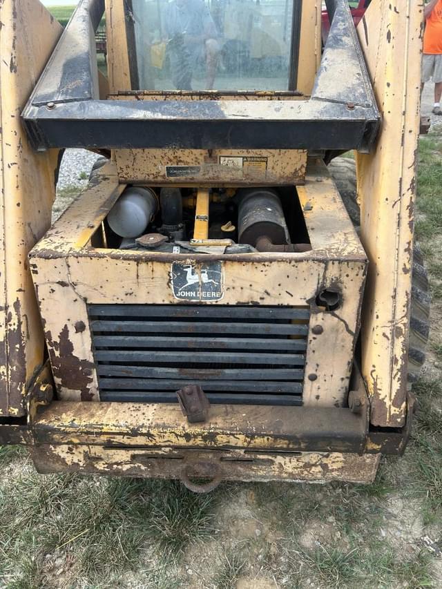 Image of John Deere 675 equipment image 2