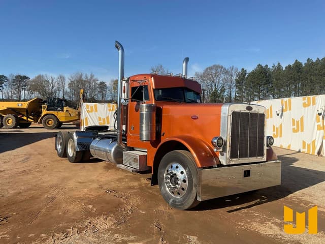 Image of Peterbilt 379 equipment image 2
