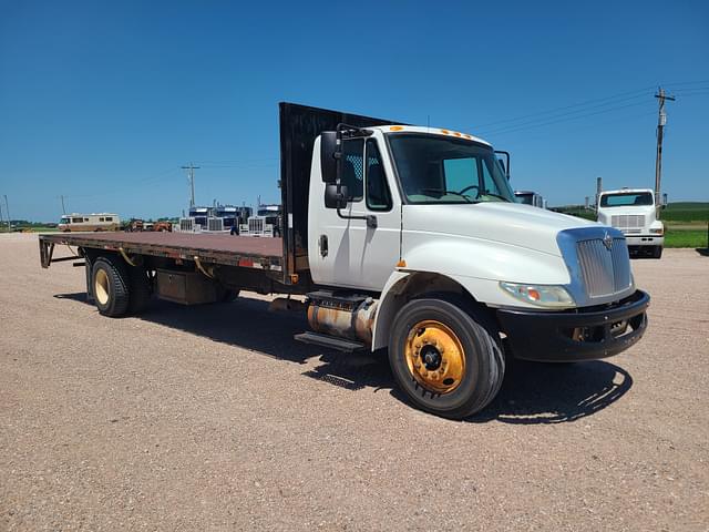 Image of International 4000 equipment image 1