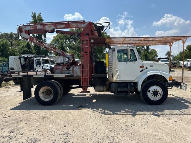 Image of International 4700 equipment image 3