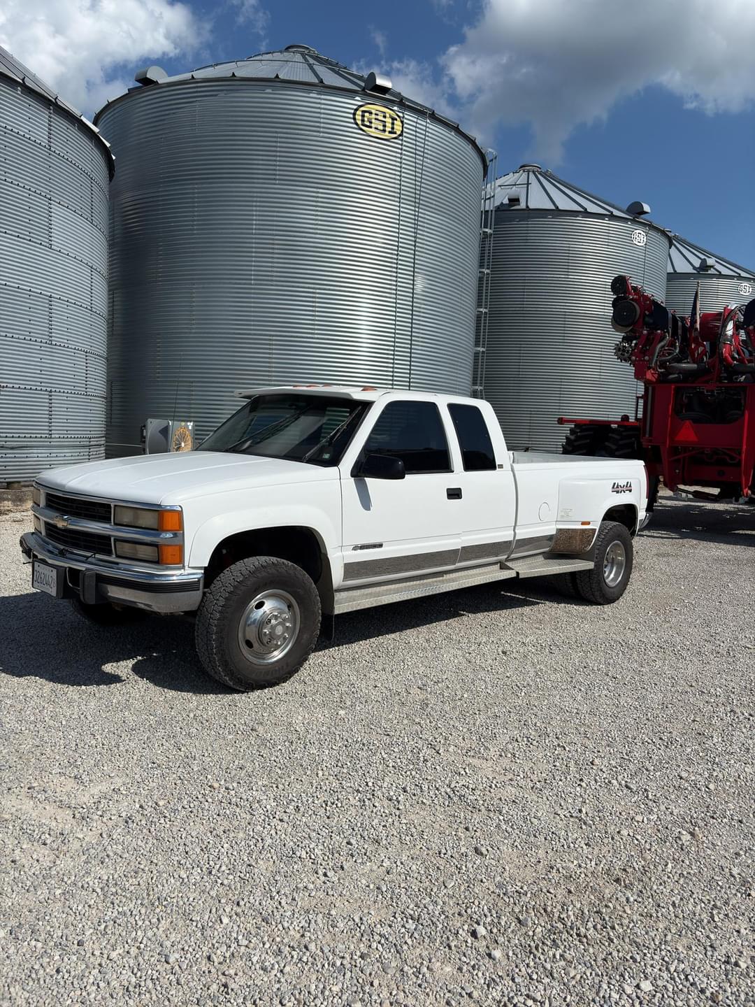 Image of Chevrolet 3500HD Primary image
