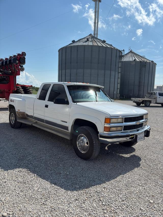Image of Chevrolet 3500HD equipment image 1