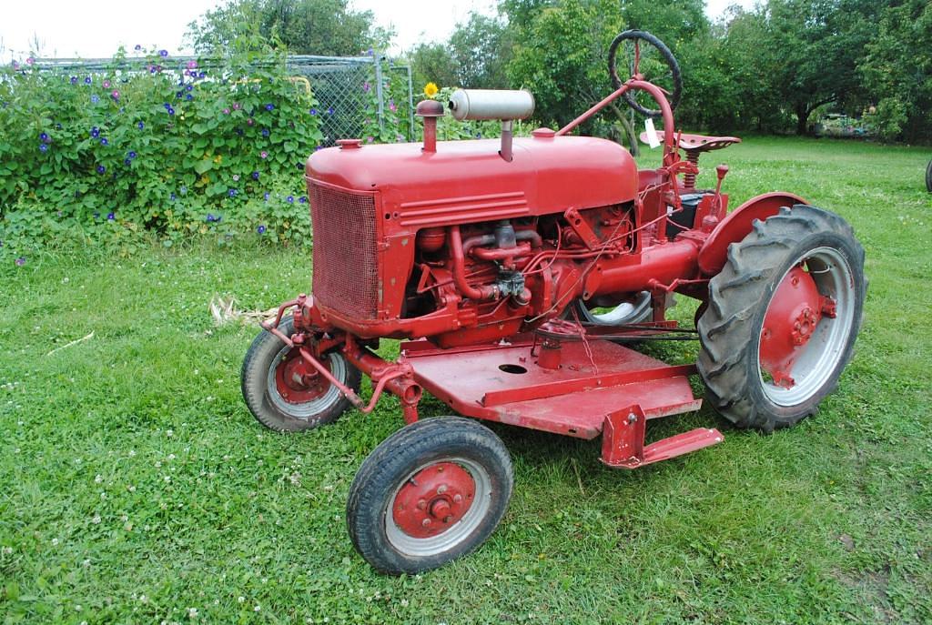 Image of International Harvester Cub Primary image