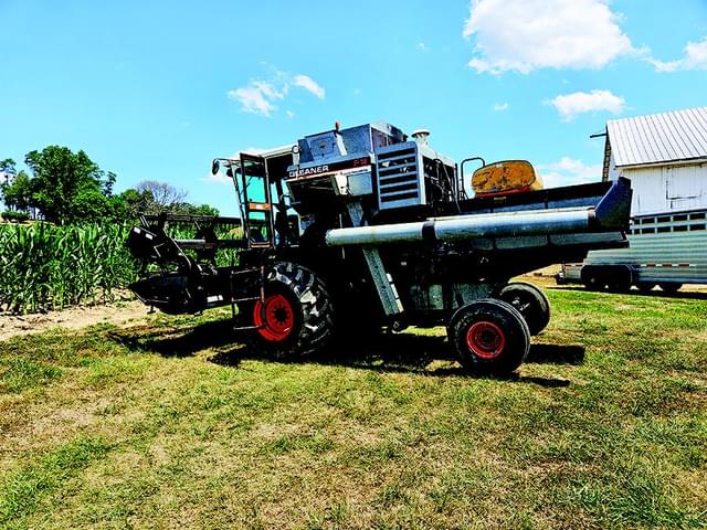 Image of Gleaner F3 equipment image 4