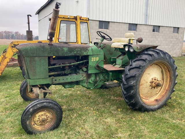 Image of John Deere 2010 equipment image 2