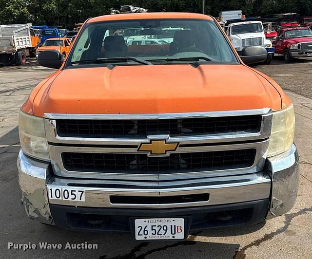 Image of Chevrolet 2500HD equipment image 1