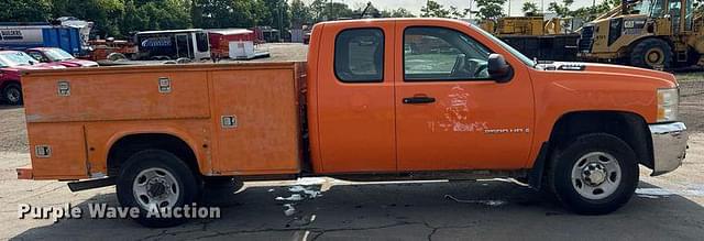 Image of Chevrolet 2500HD equipment image 3