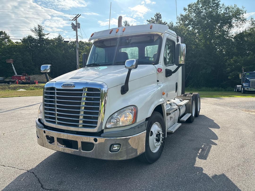 Image of Freightliner Cascadia Primary image