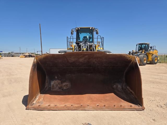 Image of John Deere 844K-III equipment image 4