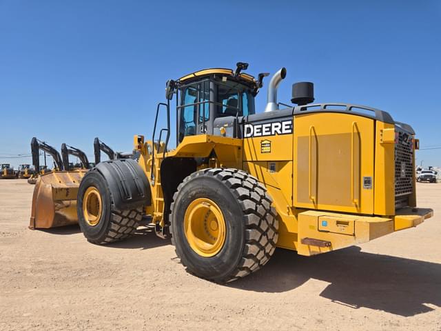 Image of John Deere 844K-III equipment image 2