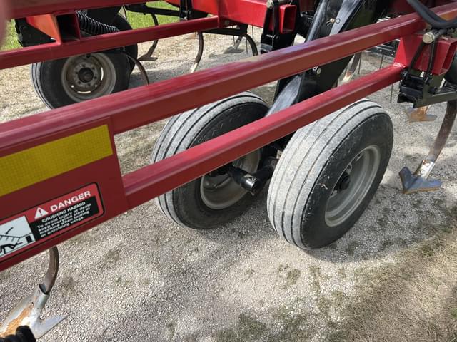 Image of Case IH Tigermate 200 equipment image 2