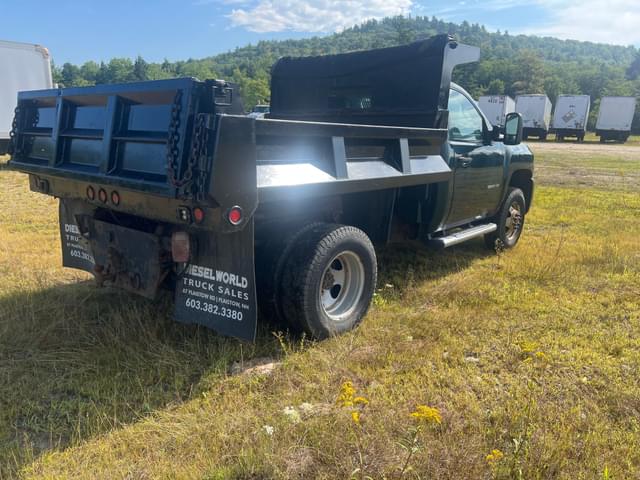 Image of Chevrolet Silverado equipment image 4
