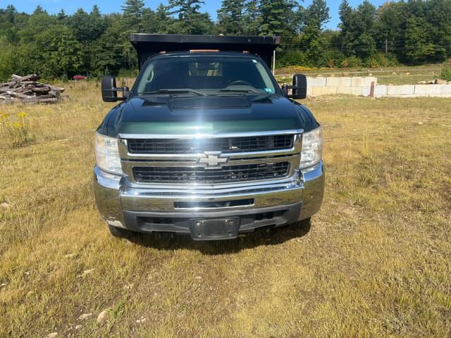 Image of Chevrolet Silverado equipment image 1