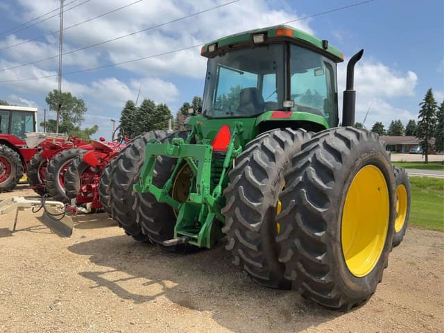 Image of John Deere 8300 equipment image 2