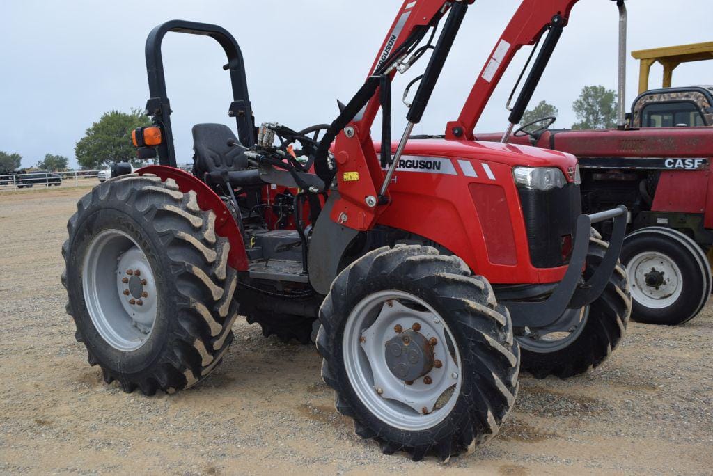 Main image Massey Ferguson 2607H