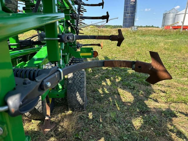 Image of John Deere 2230FH equipment image 4