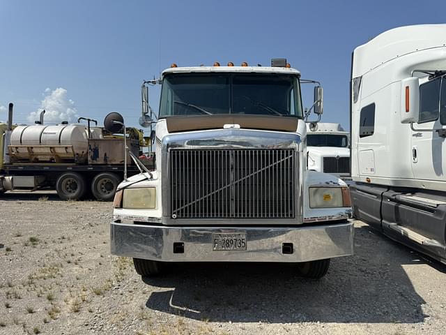 Image of White GMC equipment image 1