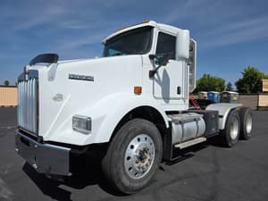 2009 Kenworth T800 Image