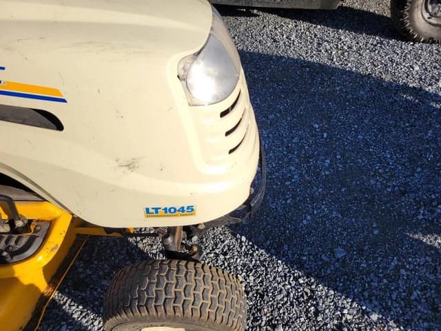 Image of Cub Cadet LT1045 equipment image 2
