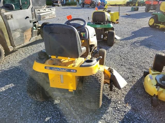 Image of Cub Cadet LT1045 equipment image 4