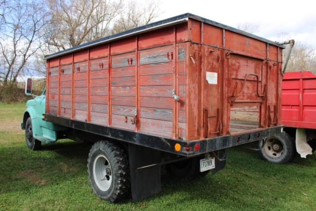 Image of Chevrolet C50 equipment image 3