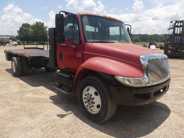 Image of International 4300 equipment image 1