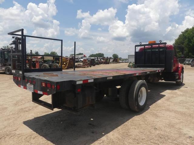 Image of International 4300 equipment image 2