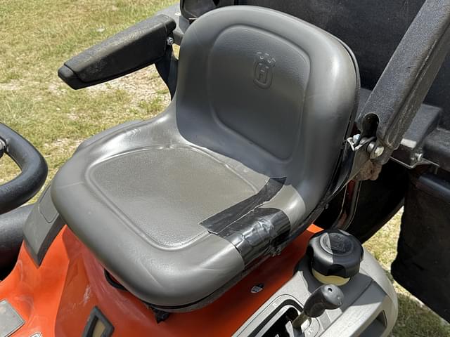 Image of Husqvarna YTH24V48 equipment image 3