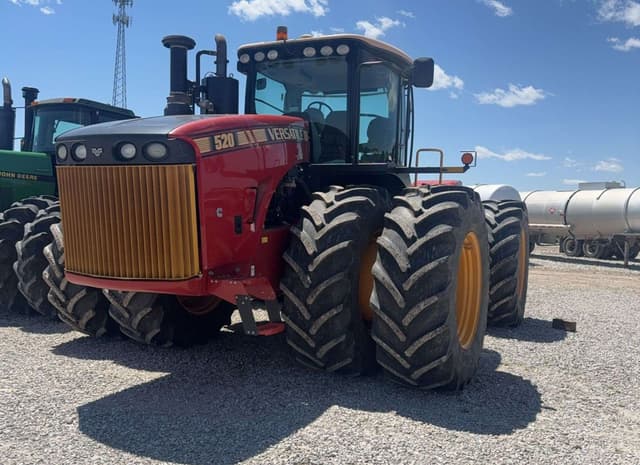 Image of Versatile 520 equipment image 1