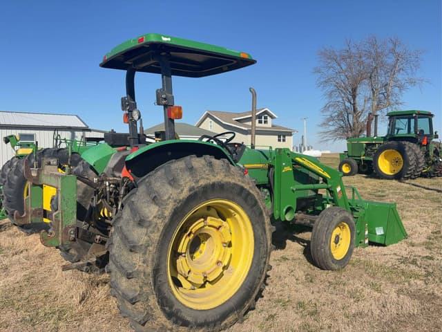 Image of John Deere 5400 equipment image 4