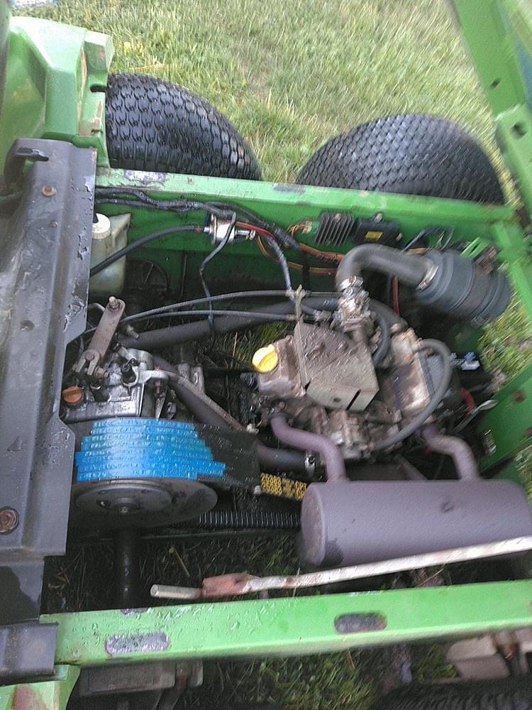 Main image John Deere Gator 6x4 7