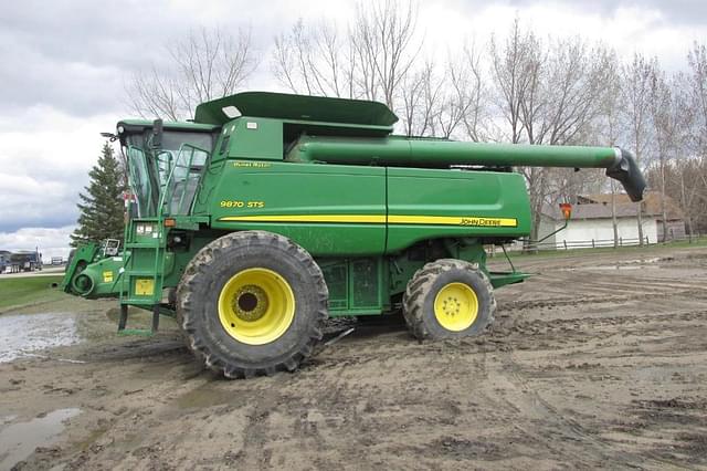 Image of John Deere 9870 STS equipment image 3