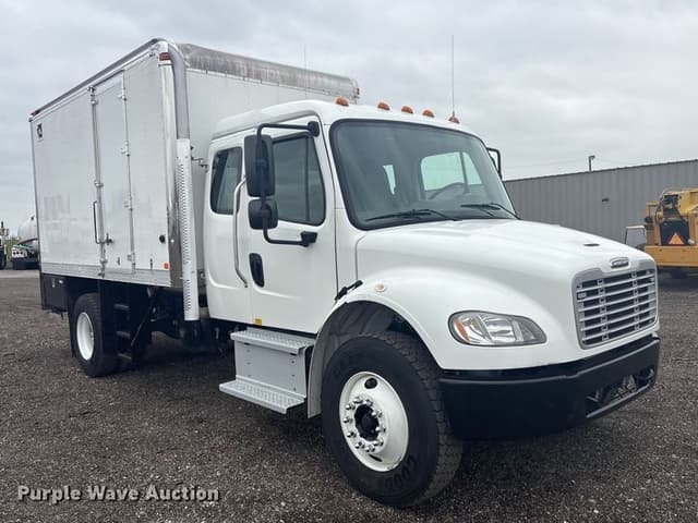Image of Freightliner Business Class M2 equipment image 2