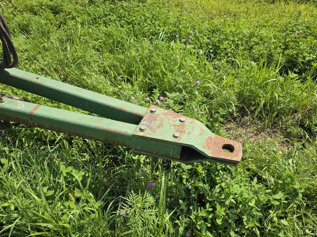 Image of John Deere 335 equipment image 3