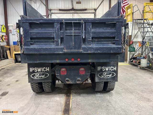 Image of Ford F-650 equipment image 4