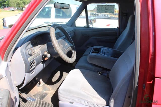 Image of Ford F-350 equipment image 4