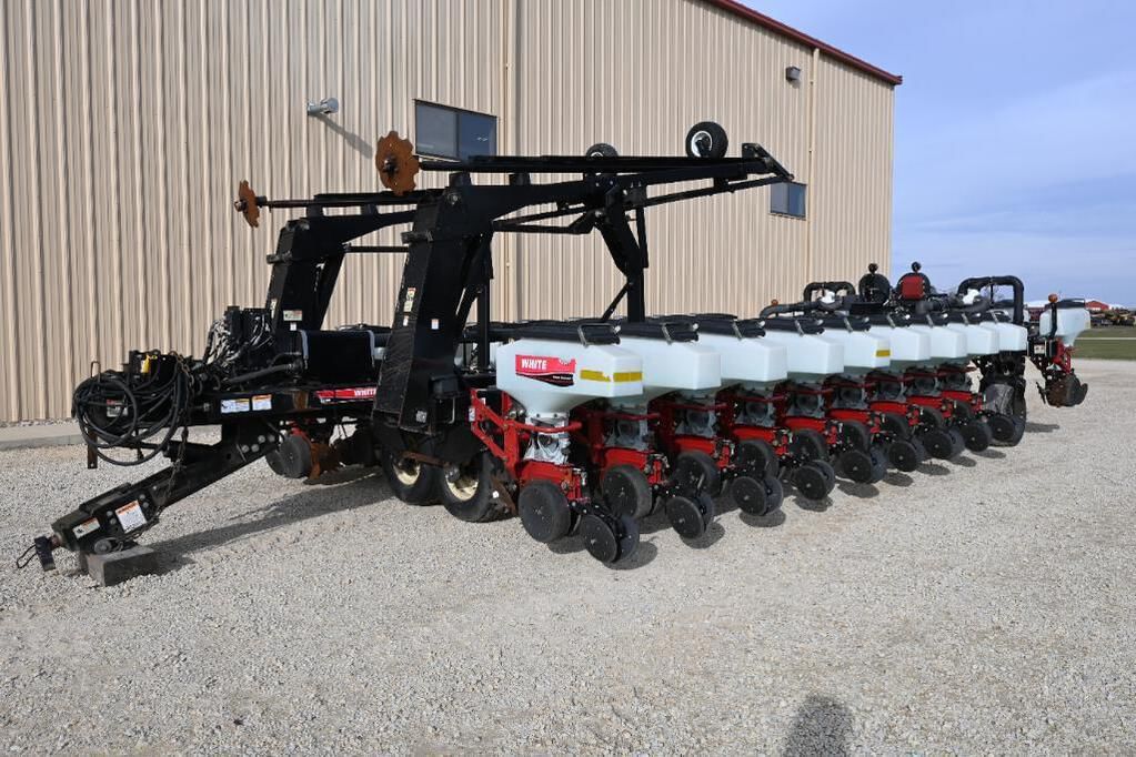 Main image White 8524