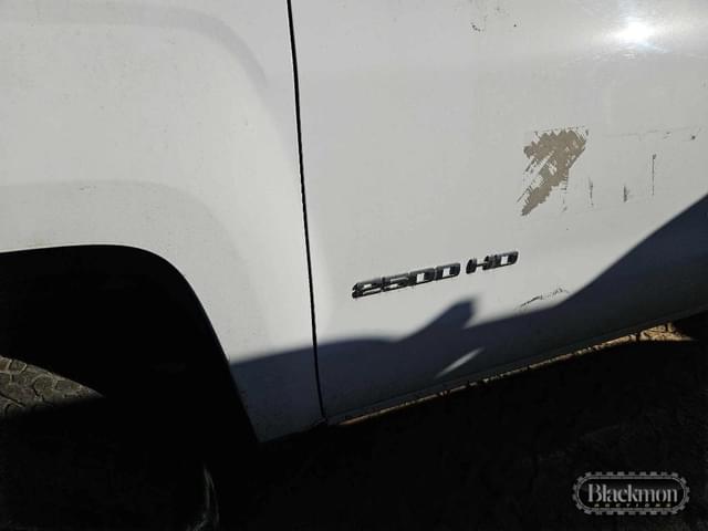 Image of Chevrolet 2500 equipment image 1