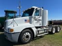 2001 Freightliner Century Image