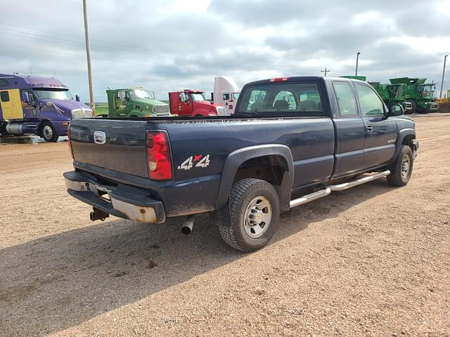 Image of Chevrolet 2500 equipment image 2