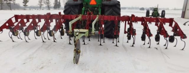 Image of International Harvester 183 equipment image 1